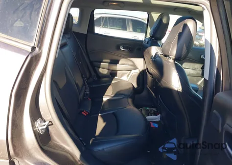 2021 Jeep Compass Altitude 4X4 z USA, uszkodzony, nr VIN 3C4NJDBBXMT603457